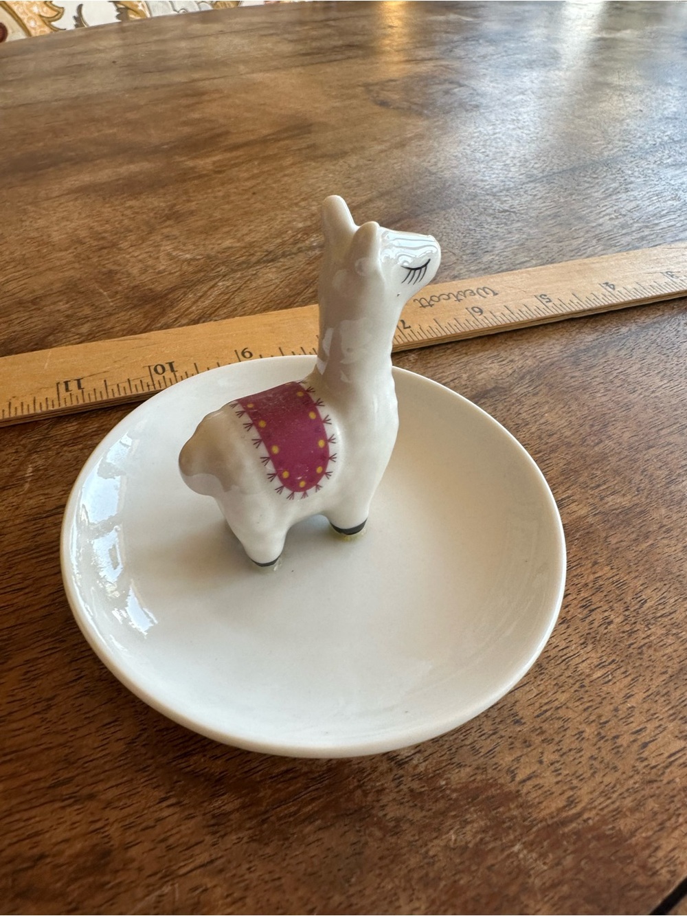 Ceramic Winking Llama Ring Dish with Pink Saddle - Picture 2 of 6